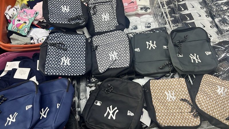 Bolso Mano Libre  Yankees Varios 