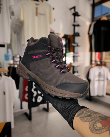 Broncos Café Fucsia
