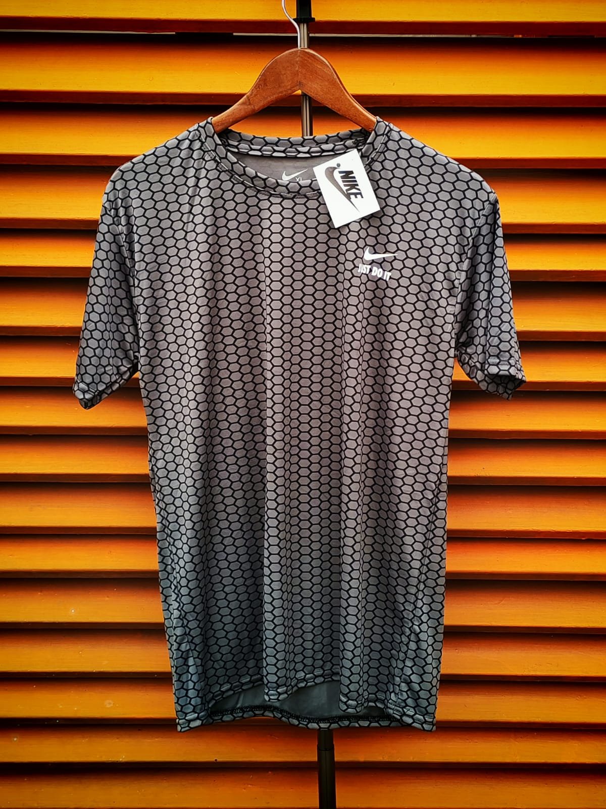Camisa Dry Fit Nike Diseño Gris Oscuro